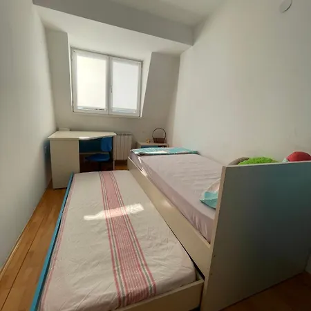 Velvet Living Luxury - Two Bedrooms * 斯科普里