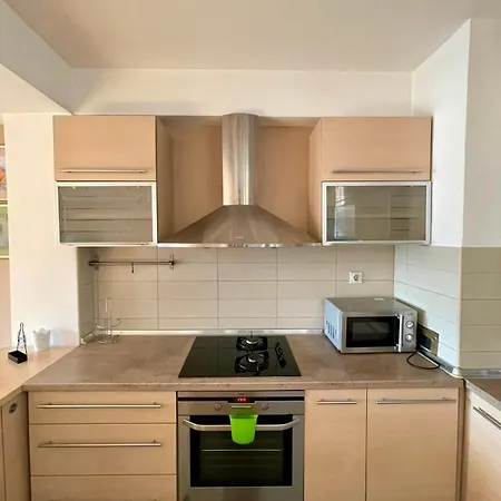 Velvet Living Luxury - Two Bedrooms סקופיה